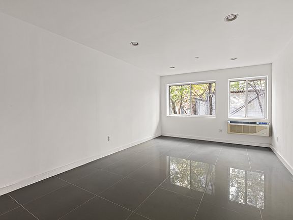 3rd image of 371 W 126th St #B2
