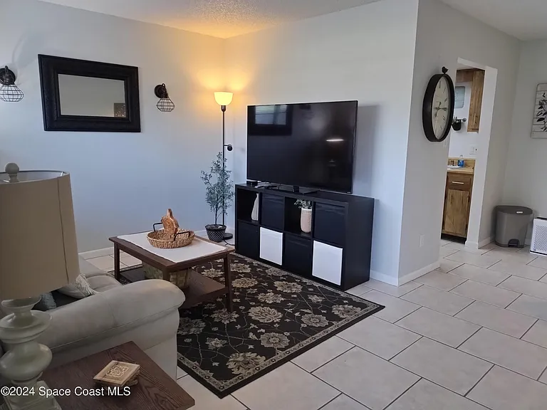 200 Saint Lucie Ln #204 — Photo 5