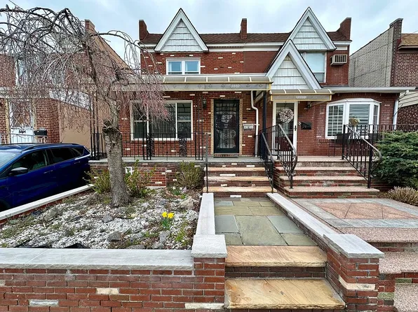 70-07 60th Ave, Flushing, NY 11378