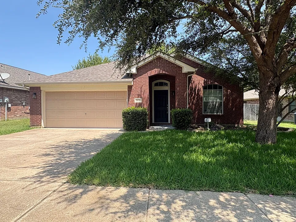 5920 Paloma Blanca Dr