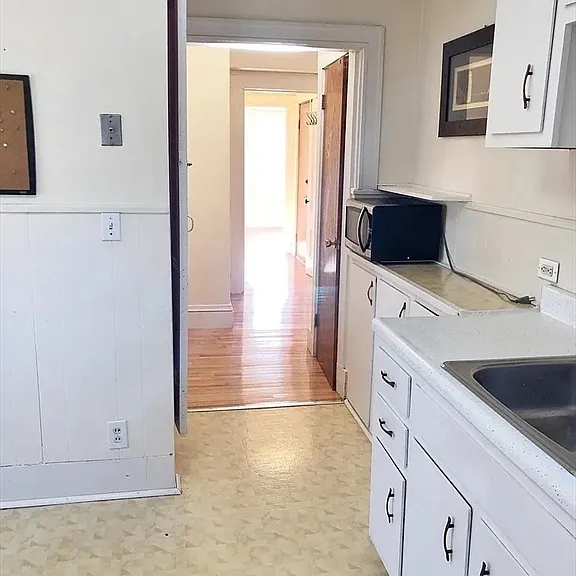 308 Belmont St #2 — Photo 6