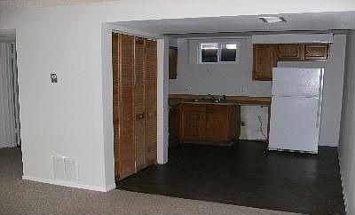 4th image of 462 S Lowell Blvd