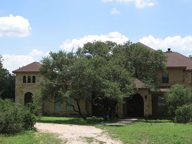 1st image of 335 Pin Oak Trl