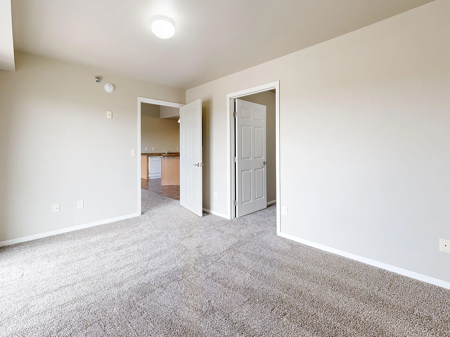 Raven Ridge Apartments — Photo 3