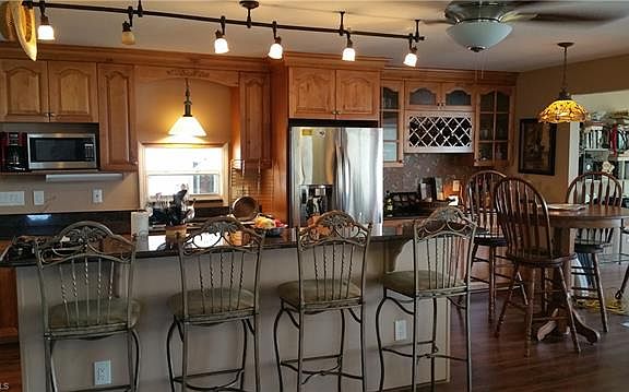 2nd image of 4688 Lahaina Ln