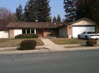 1695 E Prosperity Ave, Tulare, CA 93274