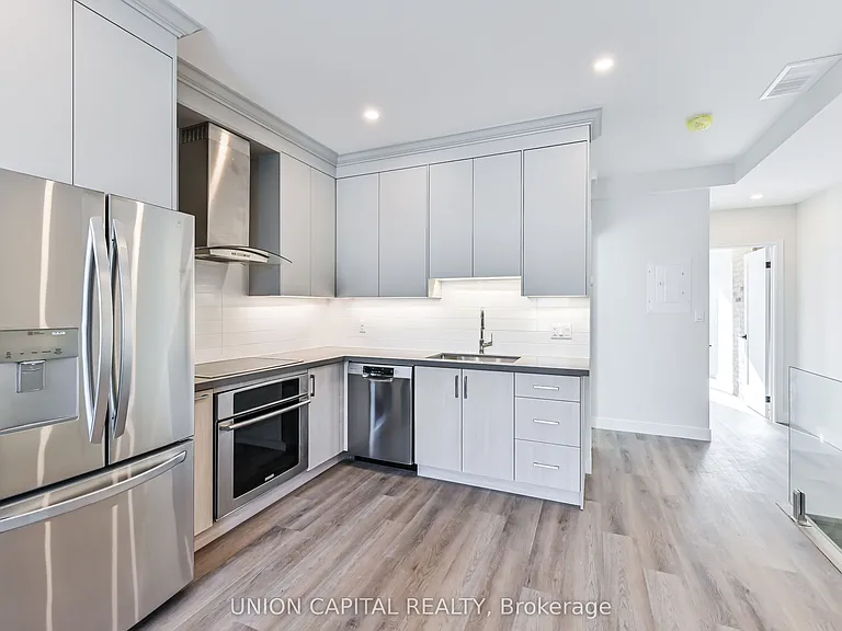 180 Broadview Ave #2 — Photo 3