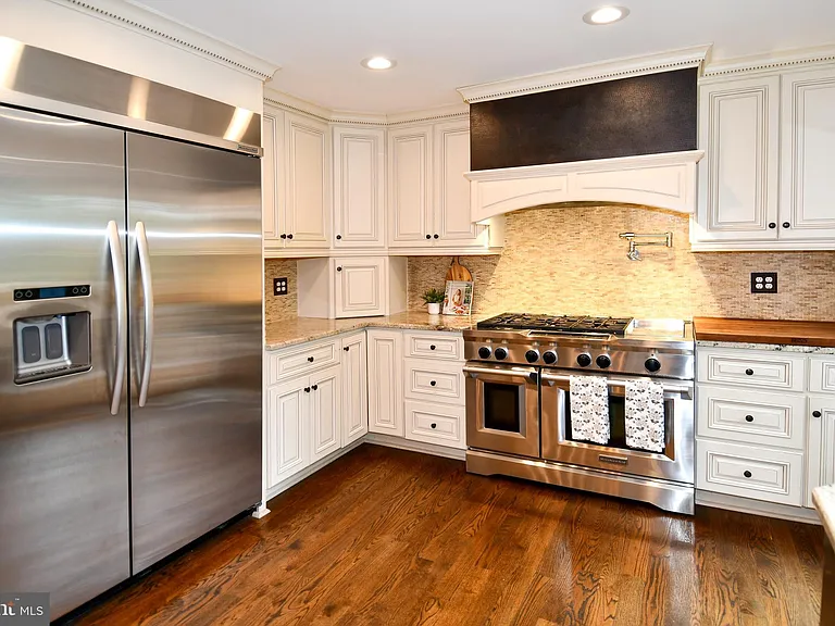 12134 Holly Knoll Cir — Photo 15