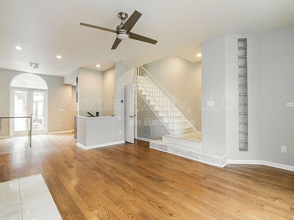 5th image of 794 Piedmont Ave NE #A