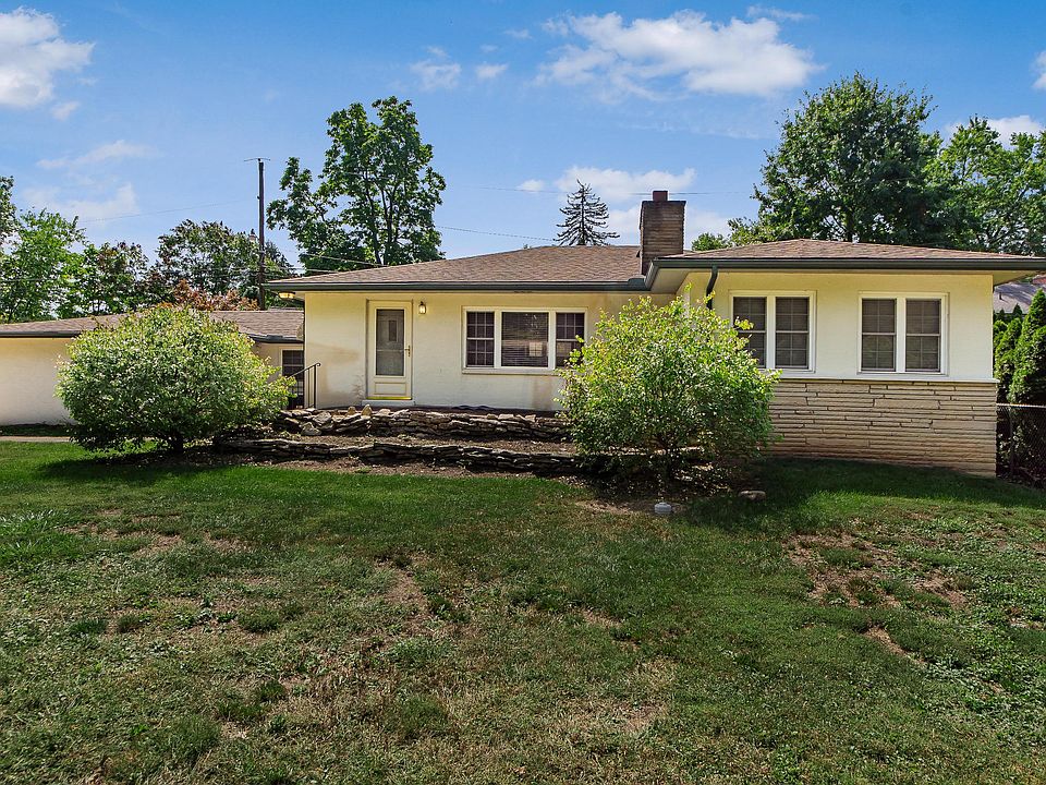 1st image of 453 Canyon Dr N