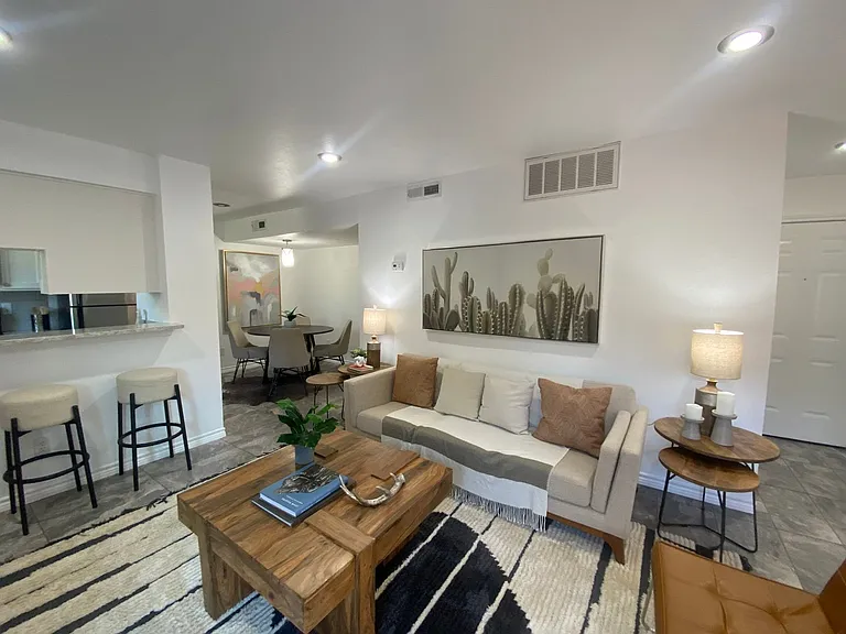 City Scene Apartments — Photo 44