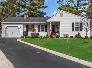 8 Swift Cir, Whiting, NJ 08759