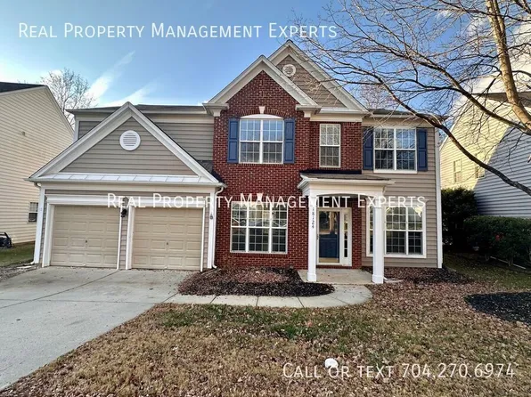 18124 Harbor Mist Rd, Cornelius, NC 28031