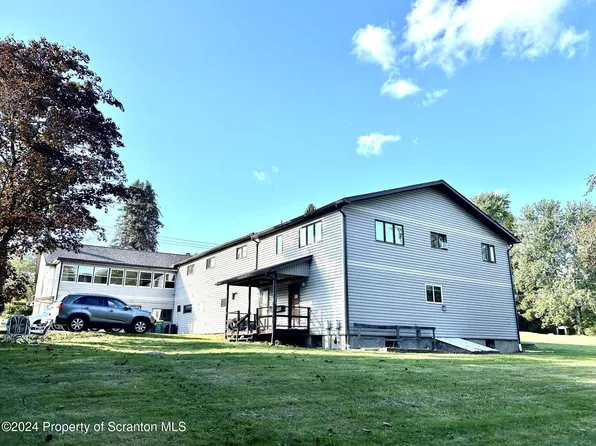 1302 Layton Rd, Scott Township, PA 18411