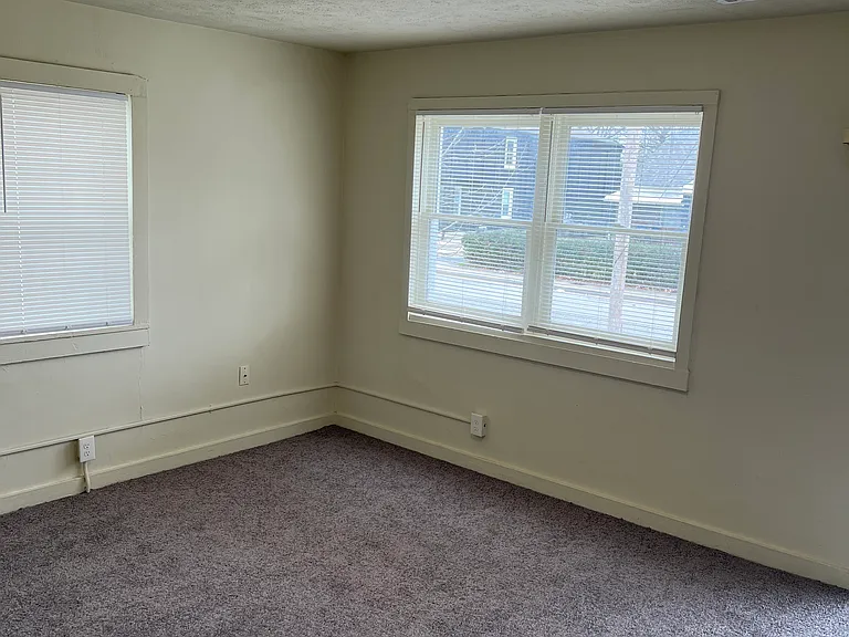 2411 Scovel St #A — Photo 2