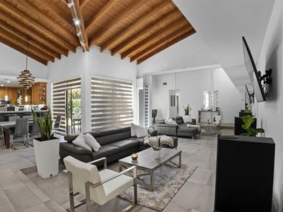 8125 Royal Palm Court #2, Tamarac, FL, 33321