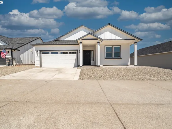 761 Spyglass Dr, Bandon, OR 97411