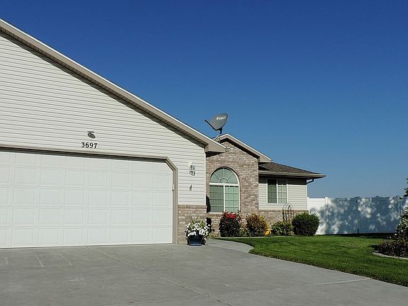 2nd image of 3697 E Silverwood Cir