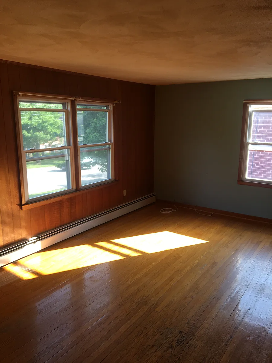Building Photo - 403 Marlington St #4