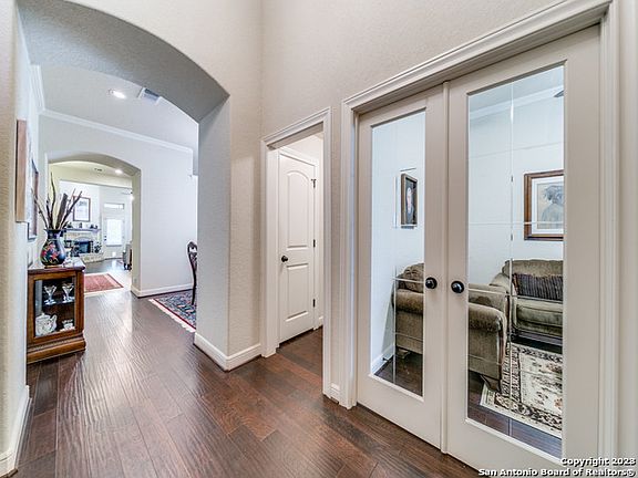 4th image of 3810 Mira Mesa