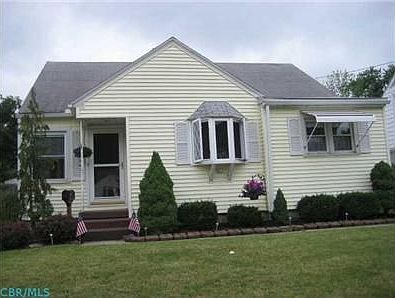 1st image of 548 Forest St