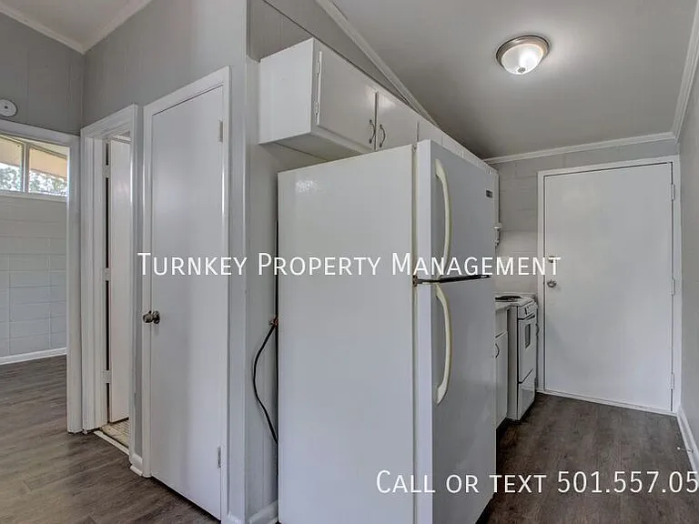 4700 Lynn Ln #D — Photo 7