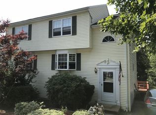 39 Ledgecrest Dr, Worcester, MA 01603