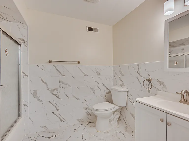 841 Walnut St #2 — Photo 15
