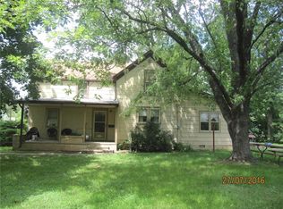 422 2nd St, Perry, IA 50220