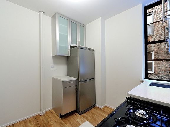 5th image of 236 W 15th St APT 51