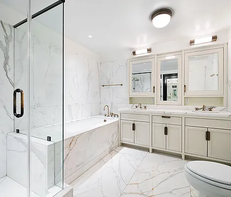 Rented by Compass | media 18