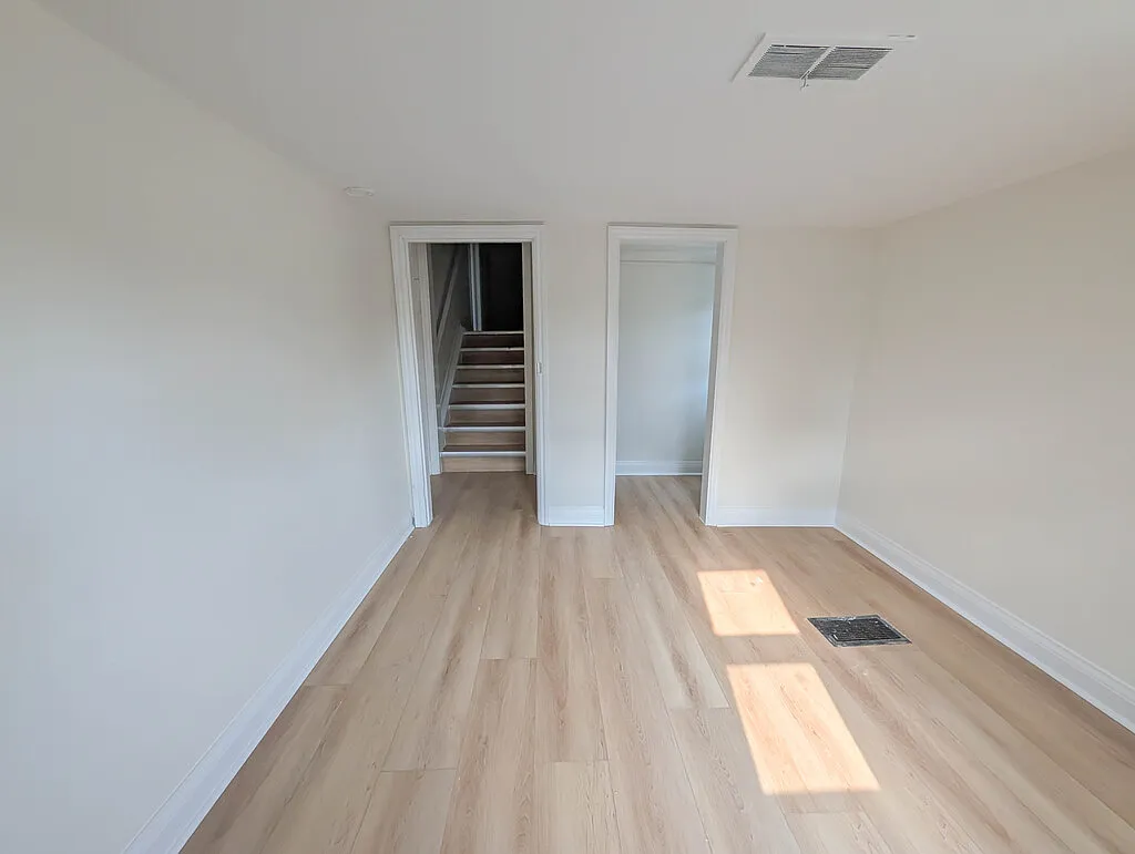 6530 Ash Street - Unit 6 — Photo 3