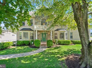 7838 Heritage Dr, Annandale, VA 22003