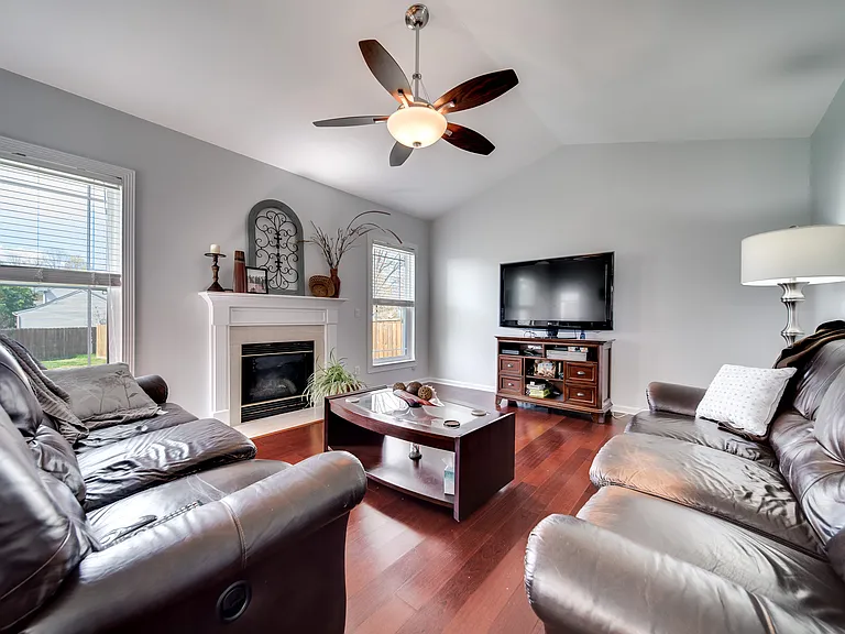 138 Grove Ln S — Photo 12