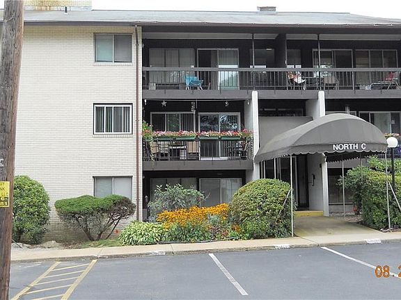 2nd image of 400 Narragansett Pkwy APT Nc-11