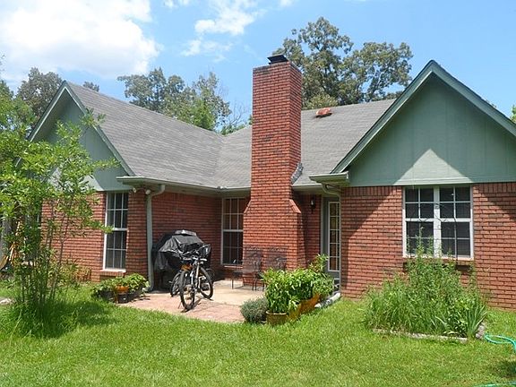 4th image of 2110 Harris Dr
