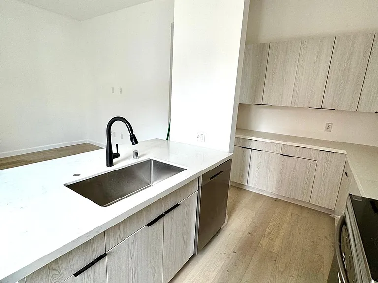1244 Innes Ave #A — Photo 3