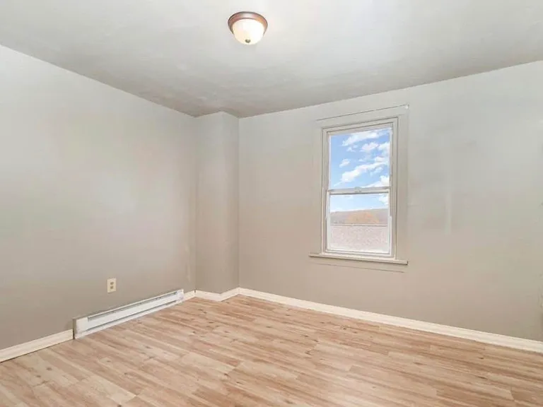 118 N 6th St — Photo 3