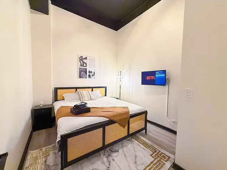 2325 S Michigan Ave #1 — Photo 14