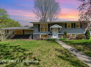 201 Hollybrook Dr, Midland, MI