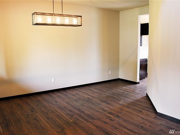 5th image of 18432 96th Ave NW