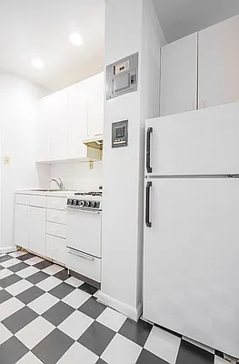 Rented by Keller Williams NYC | media 22