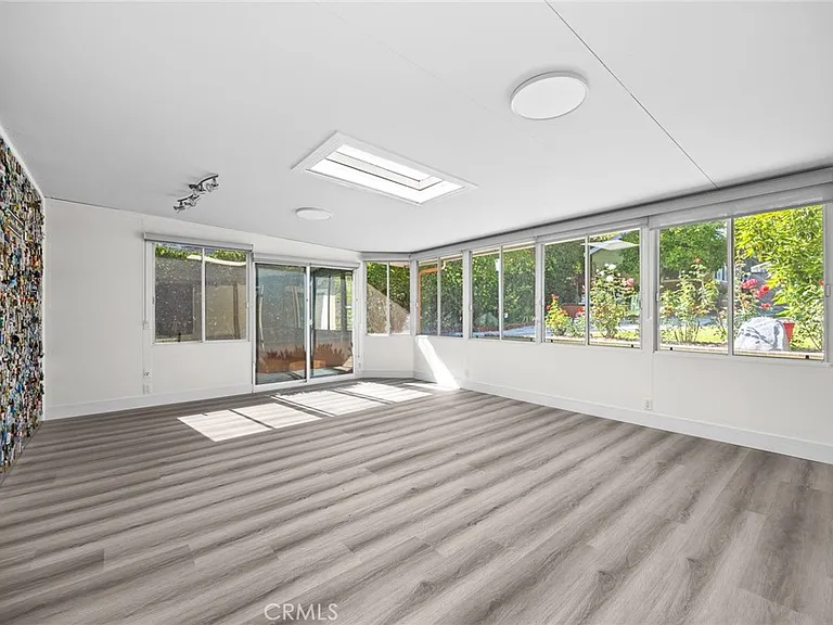 647 W Montecito Ave — Photo 19