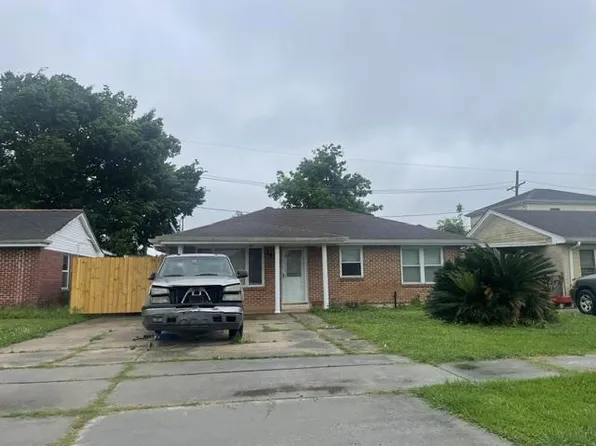 1903 Schnell Dr, Arabi, LA 70032