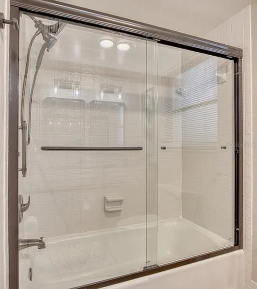 5640 Golf Pointe Dr #101 — Photo 33