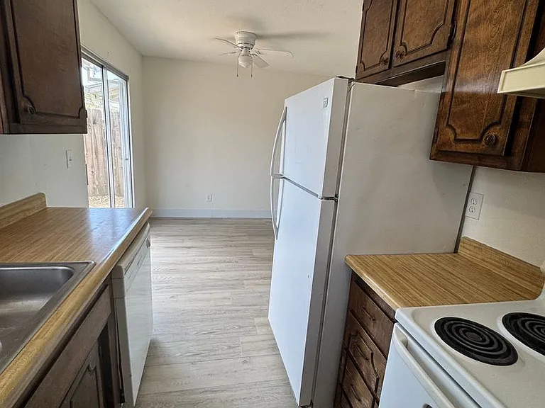 5574 Mountain View Dr — Photo 7