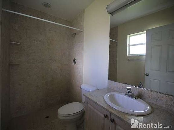 5th image of 6073 Roger St