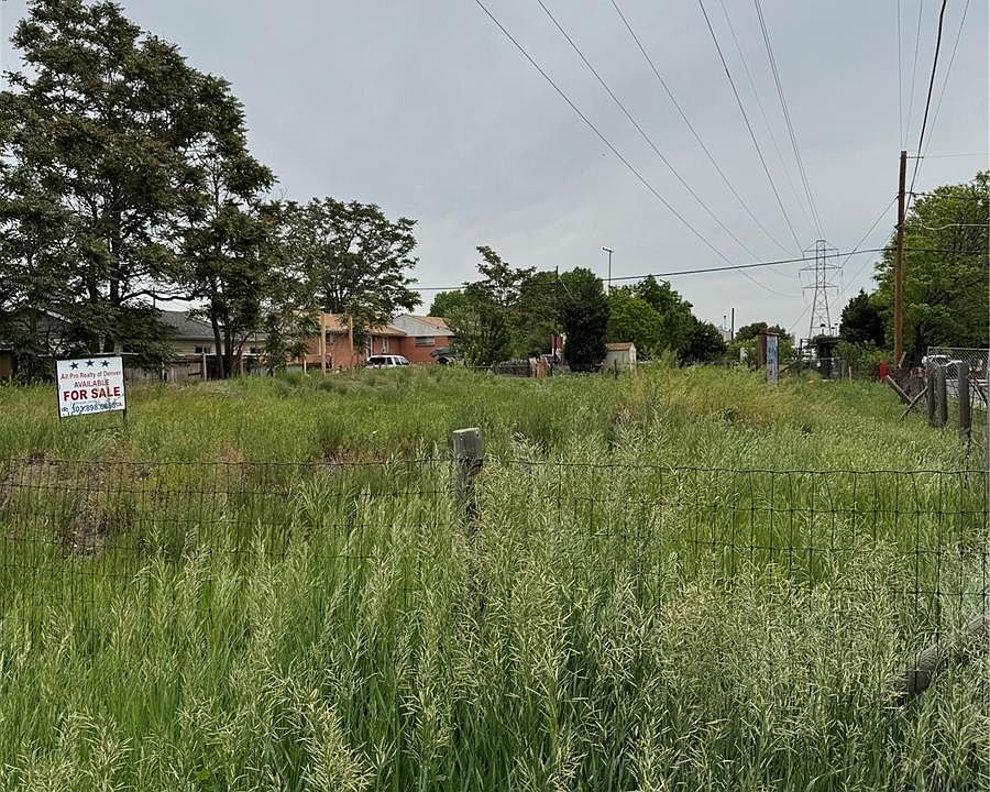 2nd image of 995 S Lowell Boulevard