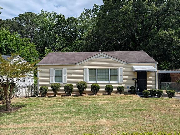 2nd image of 2085 Verbena St NW