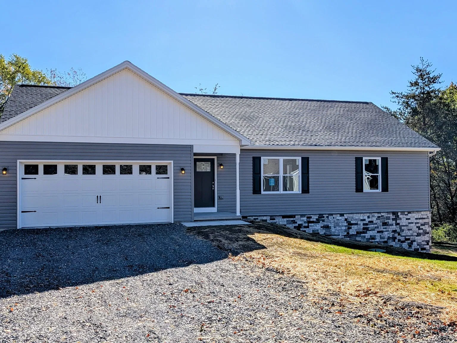 Brand new construction — Photo 1